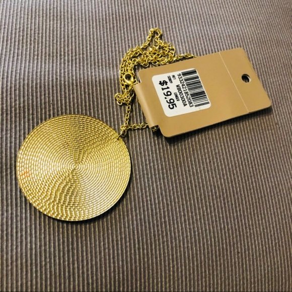 Beautiful Orange Shiny Round Pendant Necklace - Picture 3 of 3